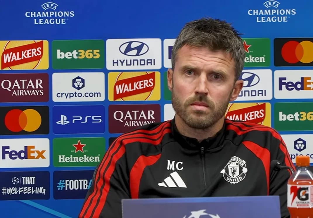 Carrick pred zápasom proti Sabahu