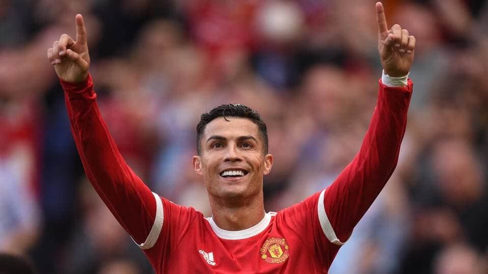 Beckham: Všetci vieme, čo Manchester United znamená pre Ronalda