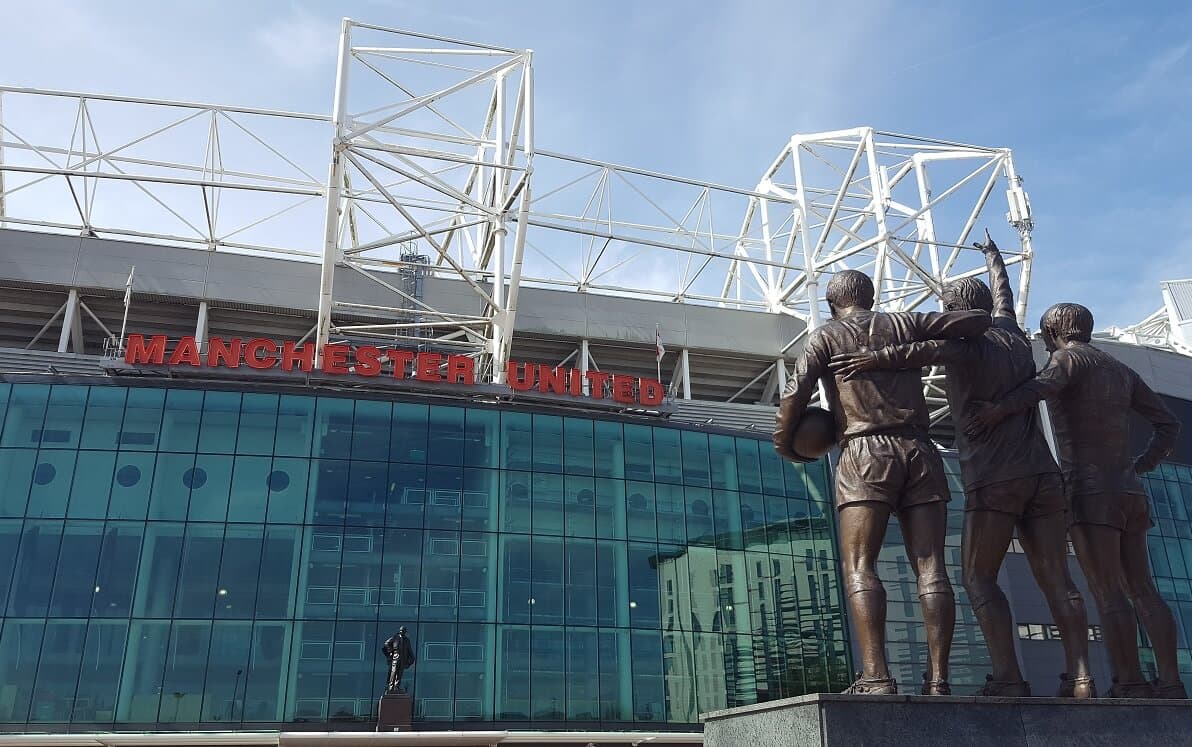 Britská vláda dala zelenú ambicióznemu projektu Manchestru United