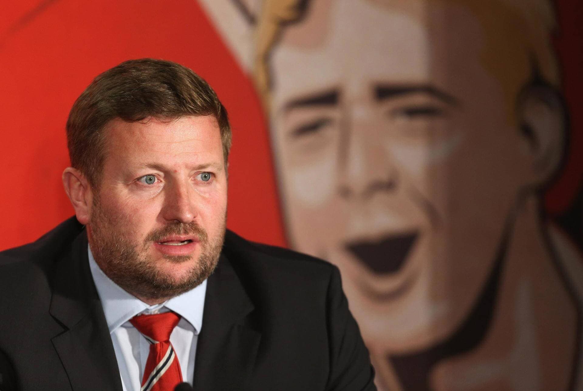 The Sun: Richard Arnold v lete uprednostní ten Haga pred Pochettinom