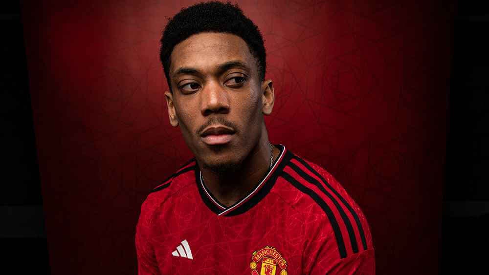 Oficiálne: Anthony Martial končí na Old Trafford