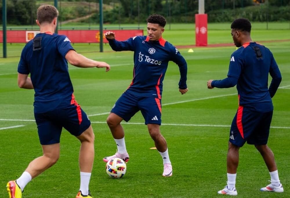 Oficiálne: Sancho sa vrátil do A-tímu Manchestru United