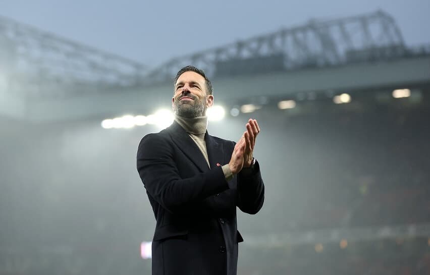 Bolelo ho, že musel odísť. Amorimovi rozumiem, som mu vďačný, vraví van Nistelrooy